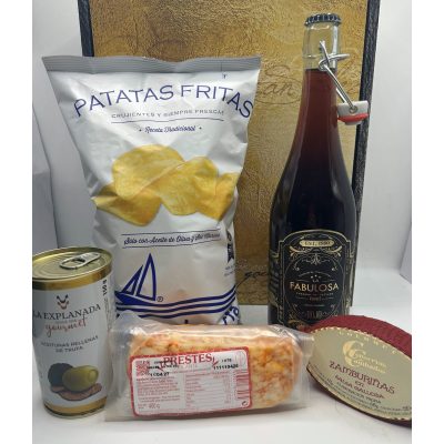 Caja regalo 35 €: vermut La Fabulosa Rojo, patatas fritas, aceitunas de trufa, queso Prestes y zamburiñas gallegas