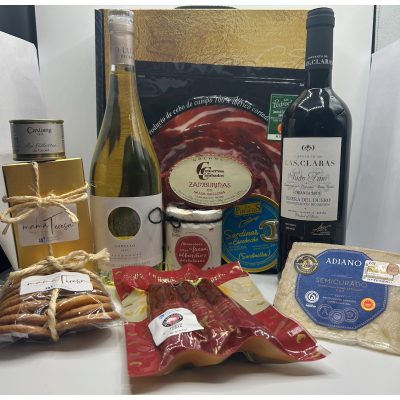 Caja regalo 115 €: godello O Luar do Sil, Ribera del Duero, jamón ibérico, Adiano semicurado y conservas gallegas