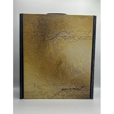 Caja de regalo dorada Gran Selección gourmet, con cantos negros y asa, cerrada y vacía